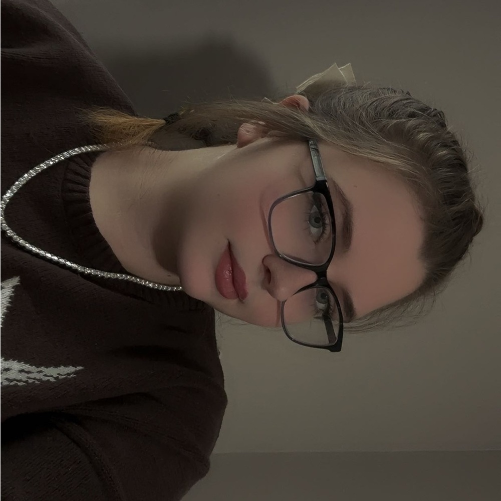 Meet your Posher, Megan